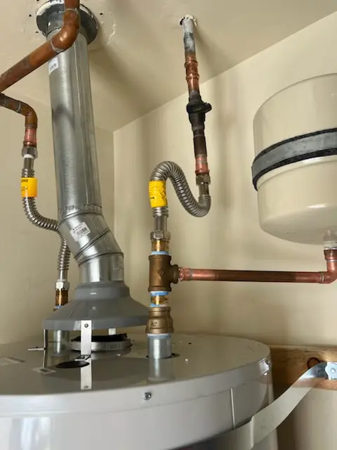 Water heater installation and plumbing repair in Fairfield Lakes